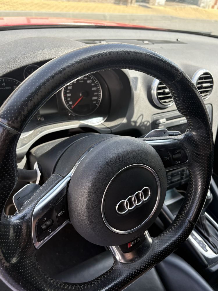 Audi RS3 , 412cv