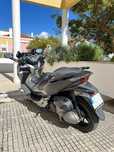 Honda Forza 300.