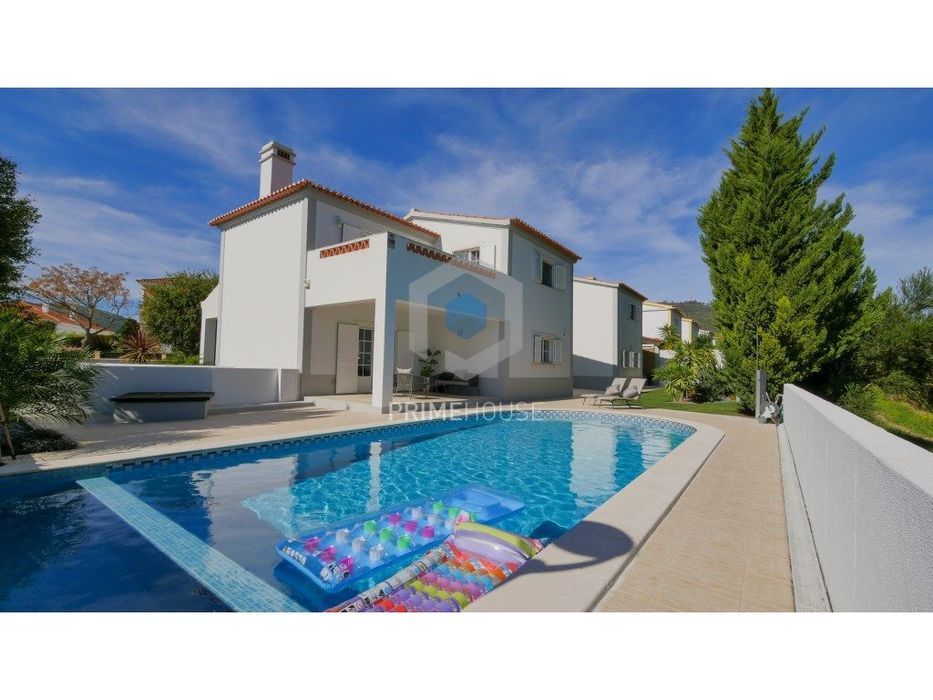 Moradia T4 com piscina na Quinta do Hilário