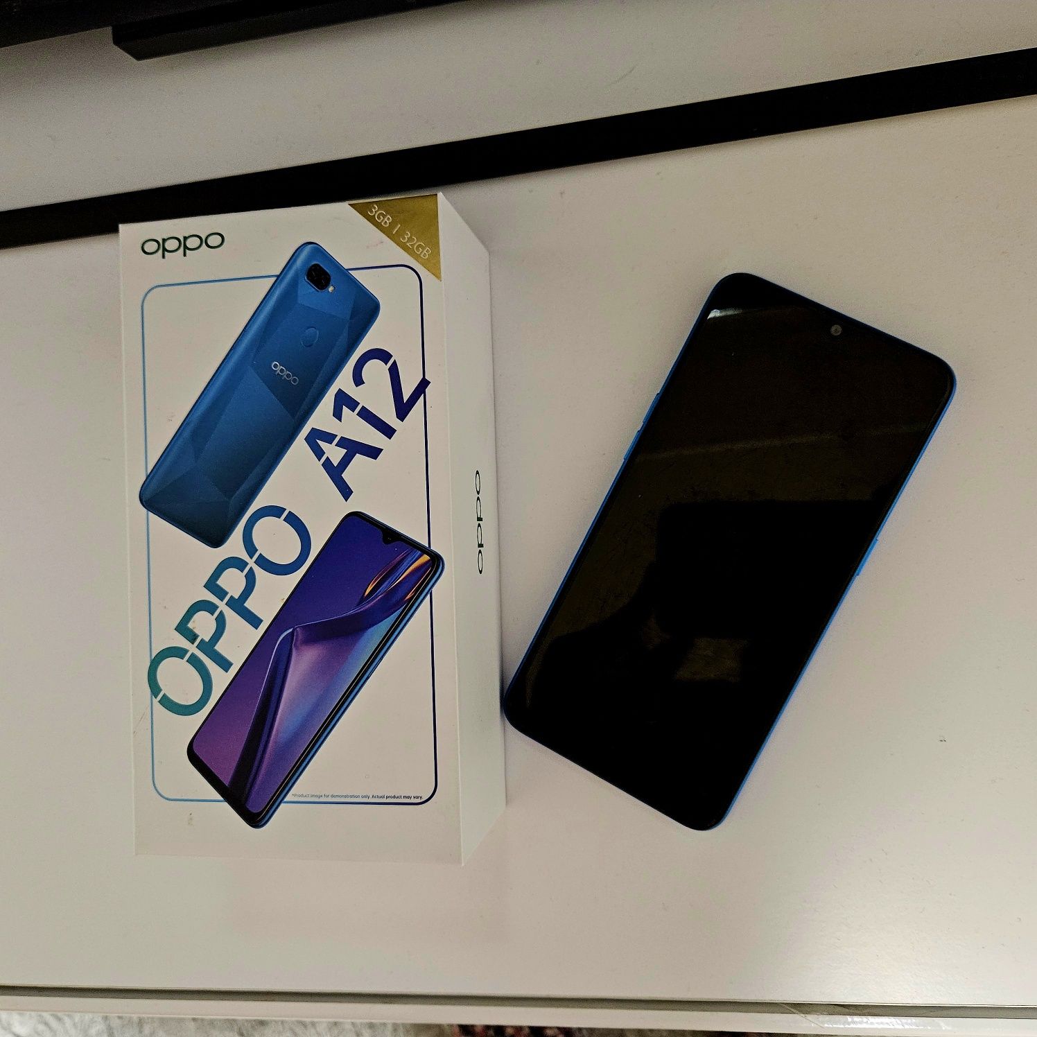 телефон Oppo A12