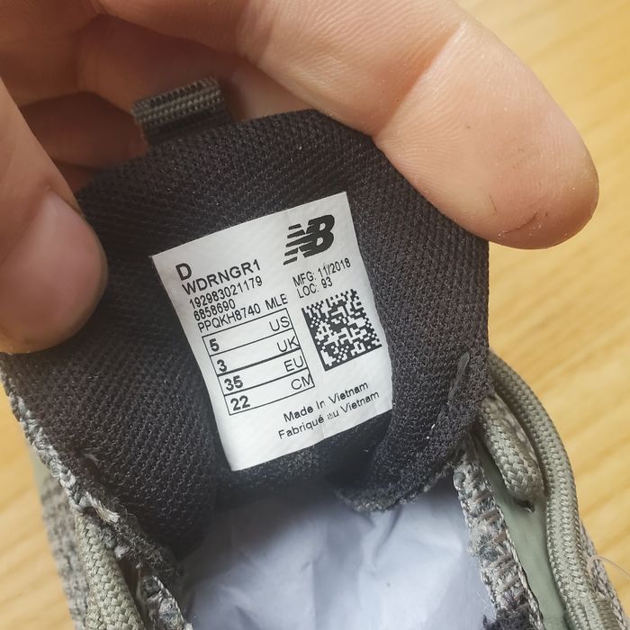 Красовки оригинал new balance размер 35 оригинал