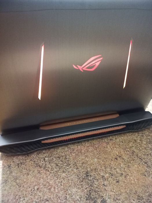 Игровий ноутбук Asus ROG G752V