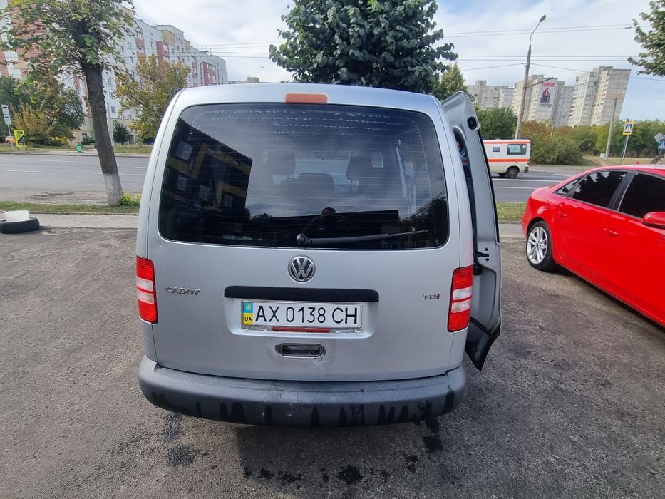 Продам VW CADDY  оригинальный пассажир декабрь 2010г.в.010ш