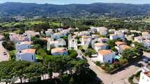 Moradia T3+1 com Garagem e Jardim – Urbanização Quinta Verde, Sintra.