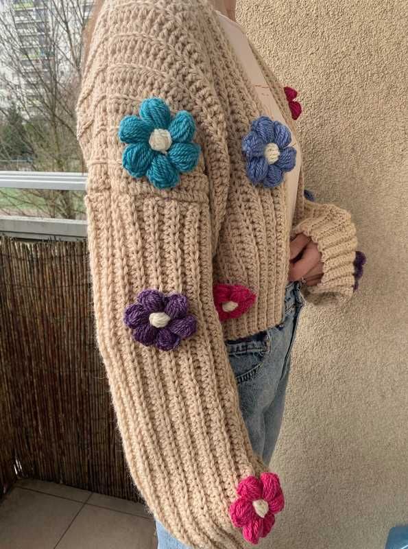 Kardigan w kwiatki, sweter oversize, sweter 100% naturalny, handmade.