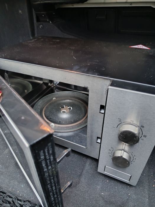 Мікрохвильова піч Gorenie с функцією гриля