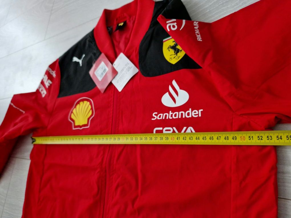 Kurtka Scuderia Ferrari 2023, wiatrówka, Puma, F1, Leclerc, Sainz