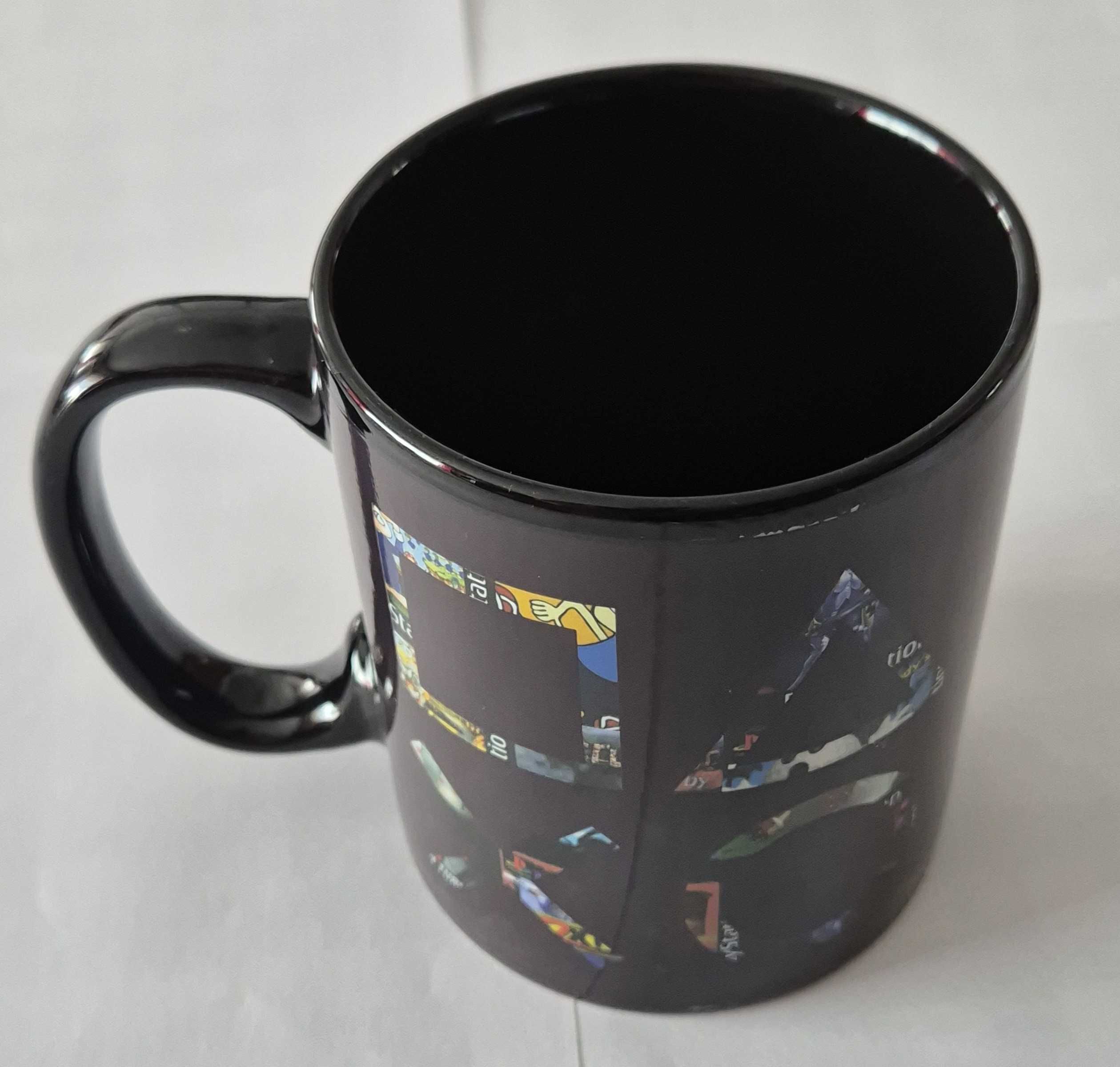 Caneca Sony Playstation que muda de cor com a temperatura