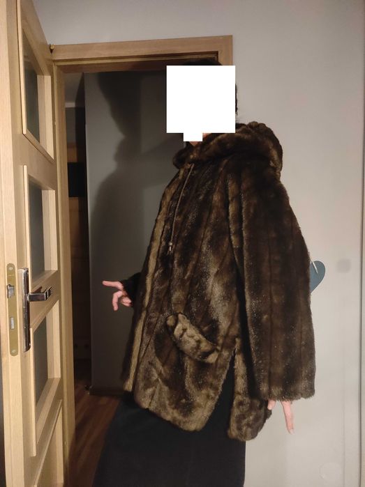 Piękne, brązowe futro, oversize, kieszenie, kaptur, super jakość