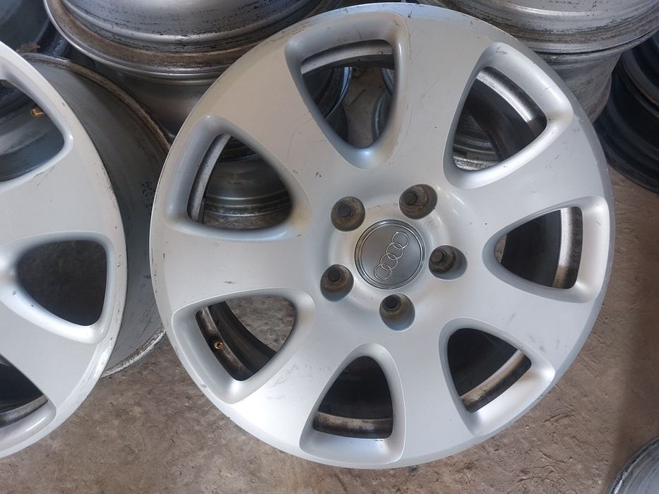 Диски AUDI Q7 R18 5/130 J7.5 ЦО76 ET53