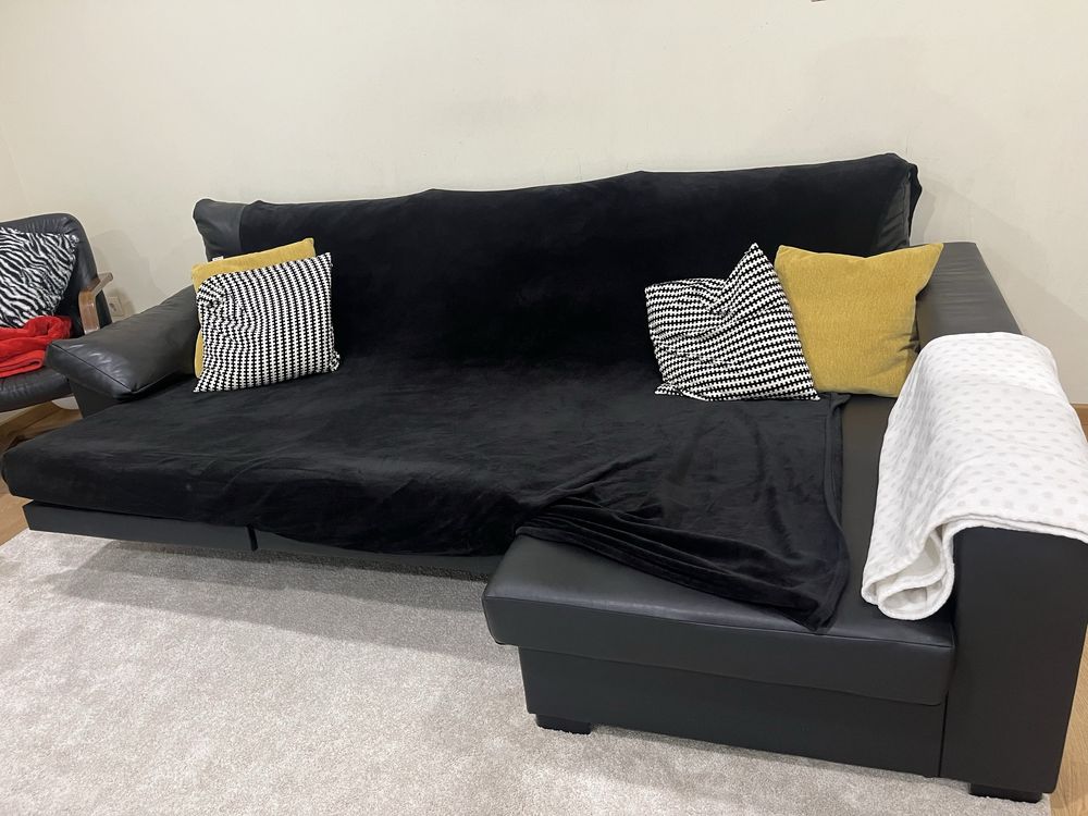 Sofa com chaise long/ que se transforma em cama de casal