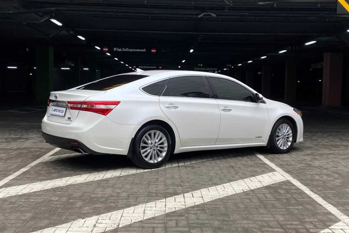 Toyota Avalon 2.5 Hybrid 2014 року  - Обмін/Розстрочка