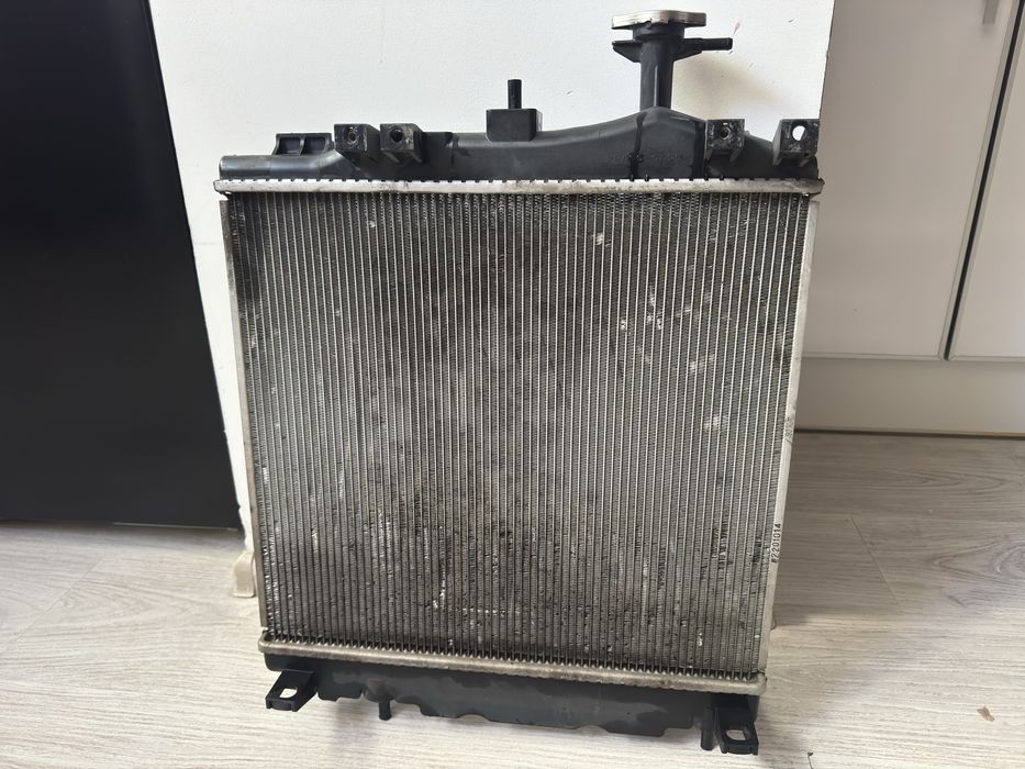 Радіатор Mitsubishi Mirage, Mitsubisi space star.