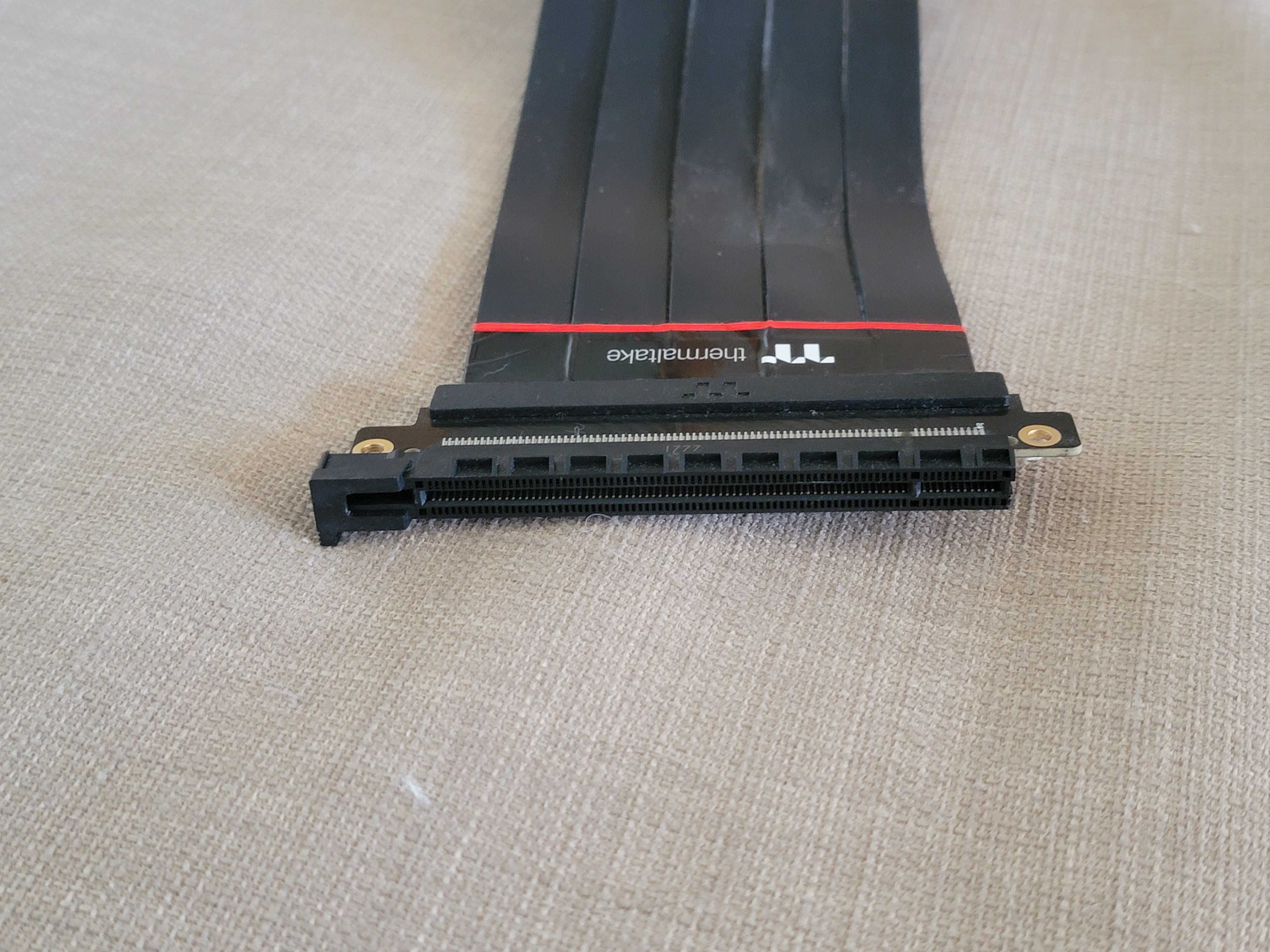 CoolerMaster/Thermaltake Extensor/Riser PCIE x16 Gen4 40cm