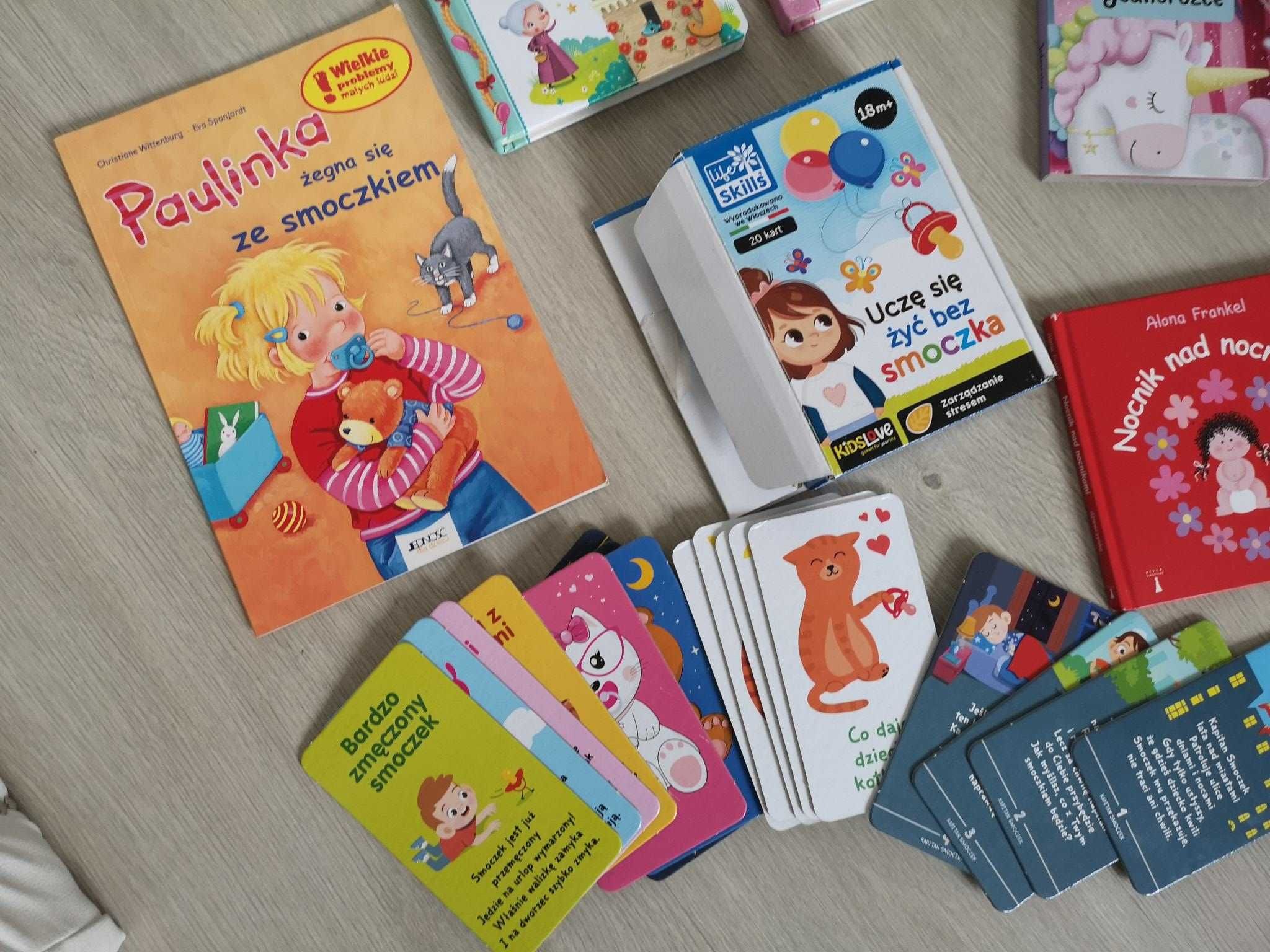 Zestaw książek puzzle jednorożce mała dziewczynka karty smoczek nocnik