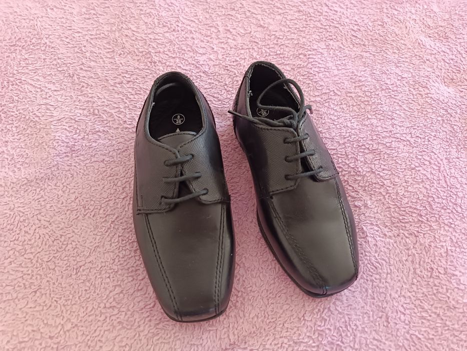 Туфлі чорні шкіряні 25р.