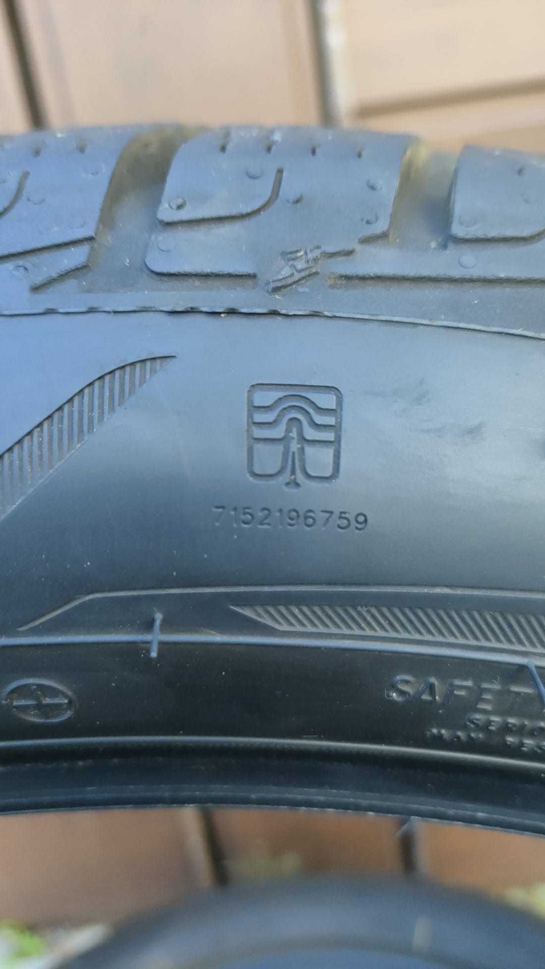 2 sztuki opony zima 215/50/19 Goodyear Ultra Grip 93T(OL427/OB)