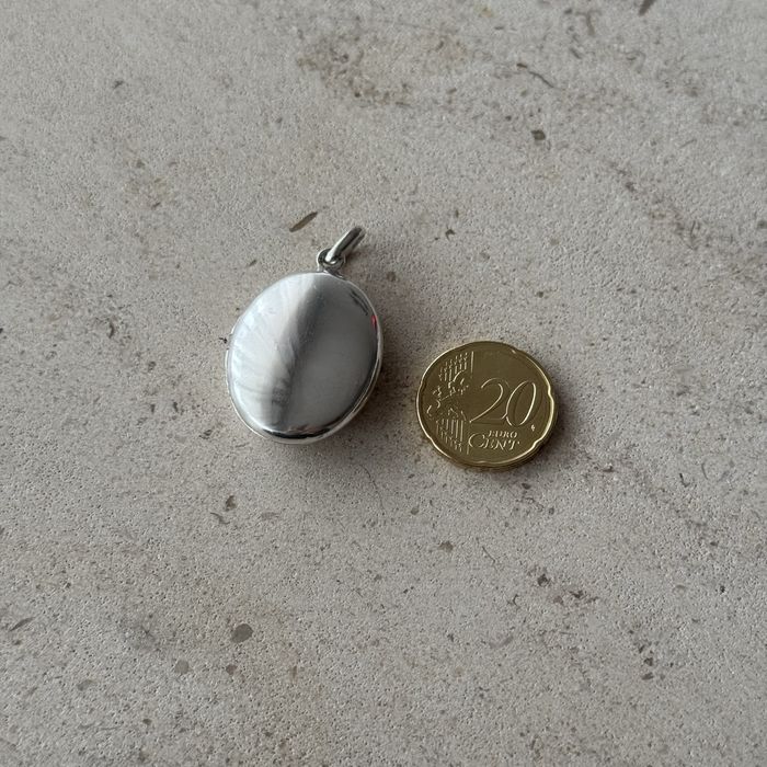 Medalhão de senhora em prata portuguesa como novo