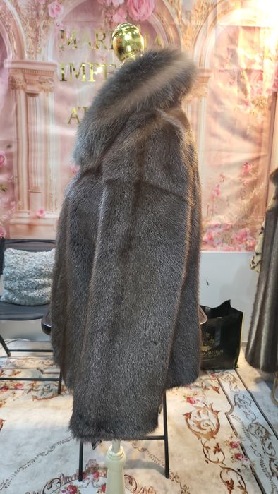 Casaco Lontra autêntico com gola de raposa , tamanho SM