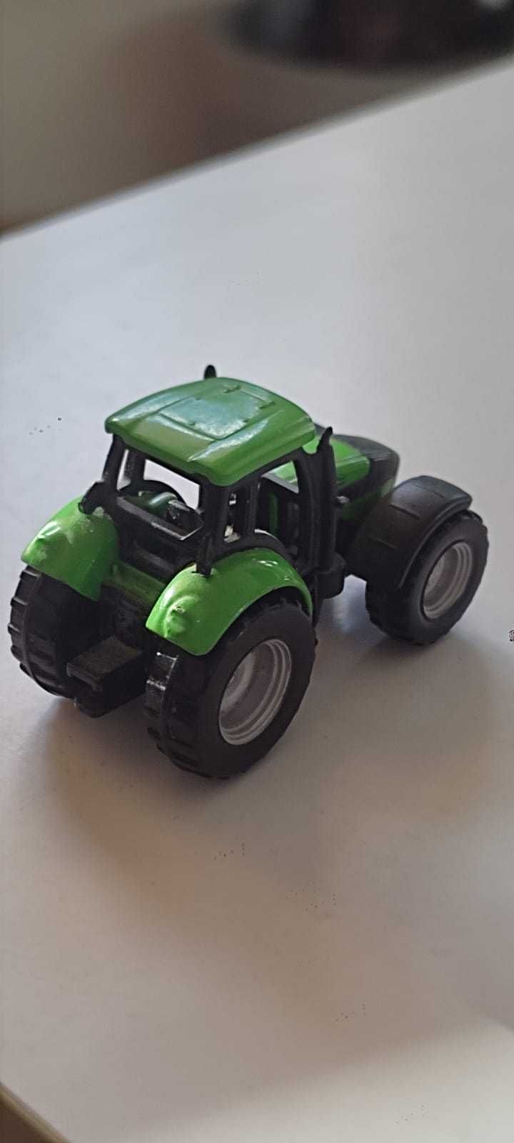 Autko Traktor DEUTZ-FAHR AGROTRON 7cm SIKU 0859 1:87 Resorak