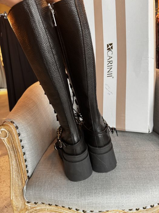 Buty typu glany carinii