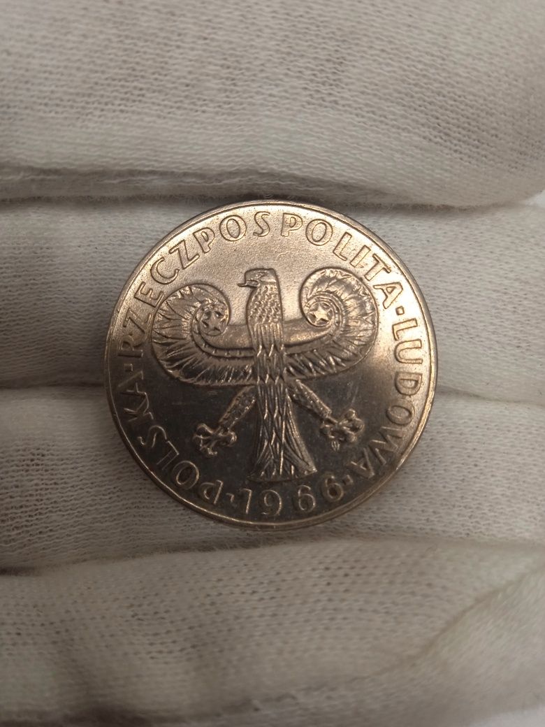 PRL 10 złotych 1966r - mała kolumna +oryginalny holder NBP