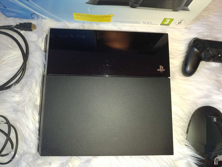 Konsola Sony PlayStation 4 Ps4 500GB + PAD+STACJA DOKUJĄCA