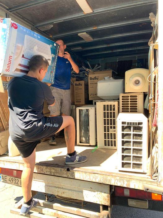 Перевезти холодильник, стиралку, диван по Днепру. Груз.такси, грузчики