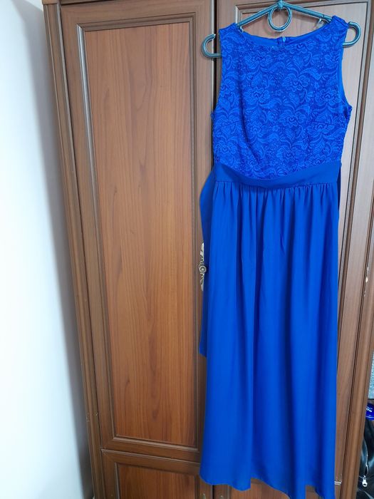 Продається плаття .