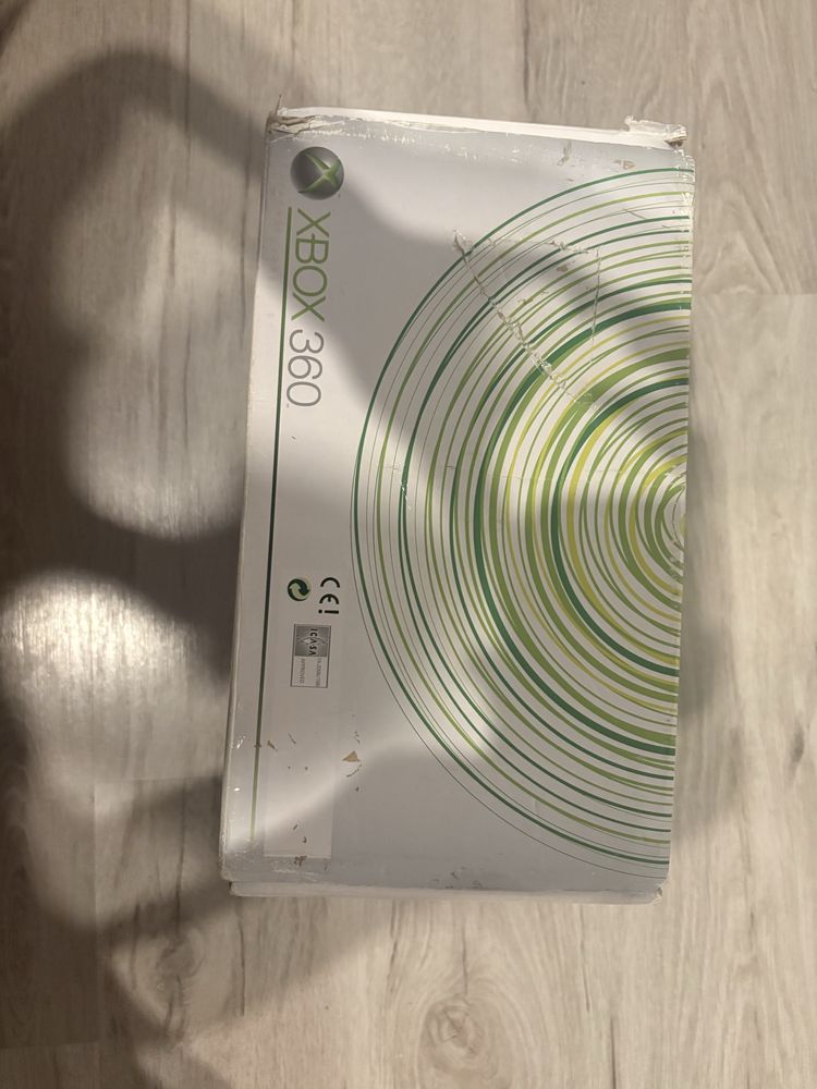 Pudelko po konsoli Xbox 360