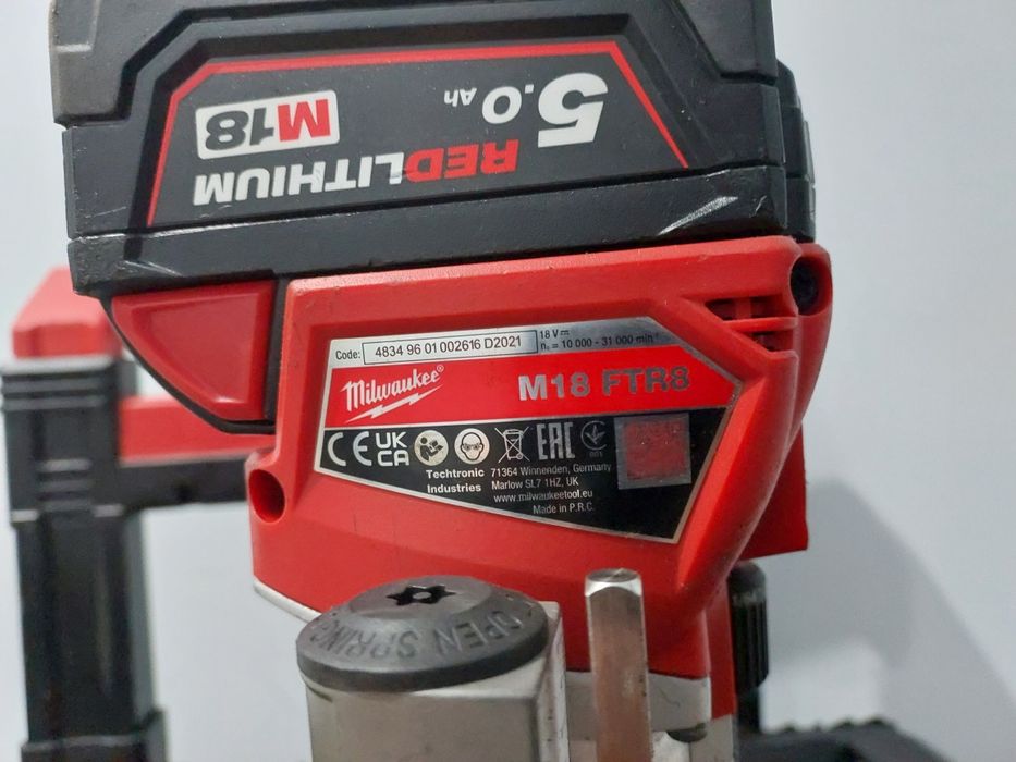 Фрезер кромкувальний акумуляторний MILWAUKEE, M18 FUEL FTR8