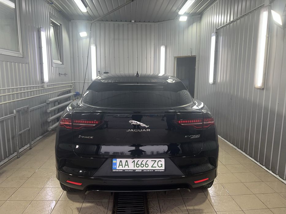 Jaguar I pace 2018