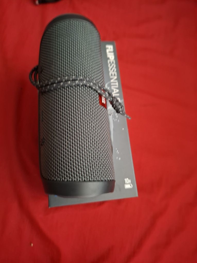 JBL flip essential 2