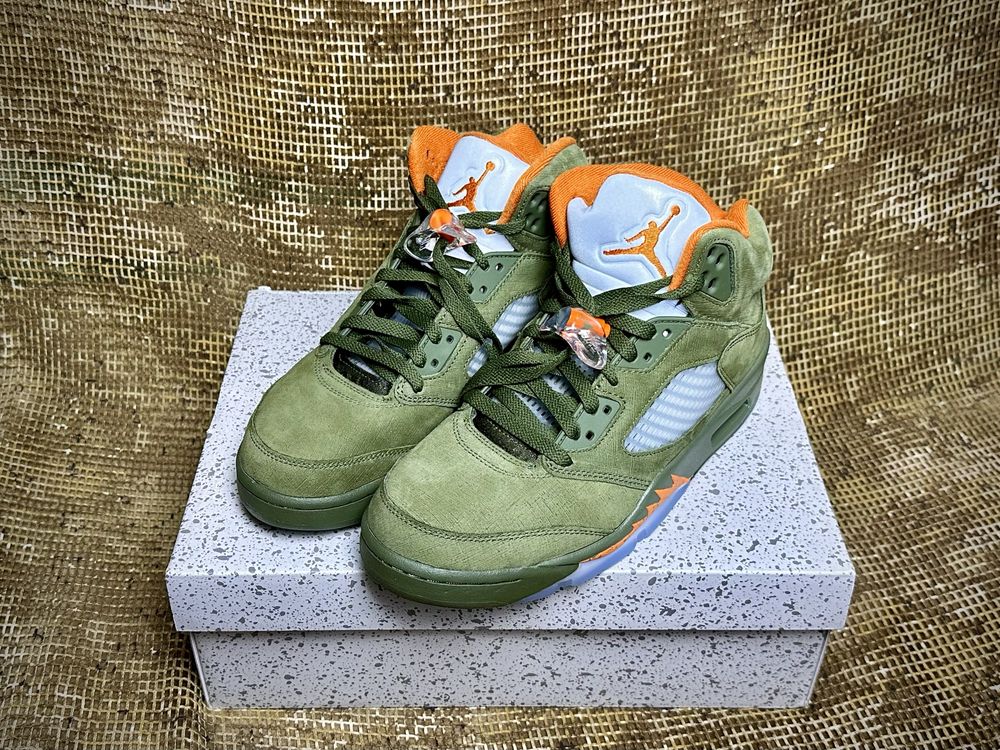 Nike Air Jordan 5 Retro Olive (US 9.5)