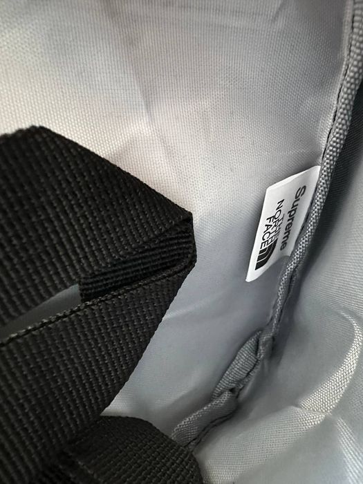 Мессенджер Supreme x The North Face