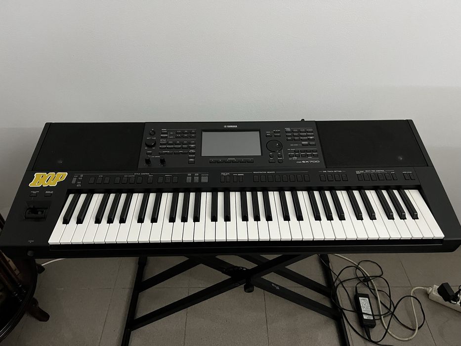 Teclado Yamaha psr SX700