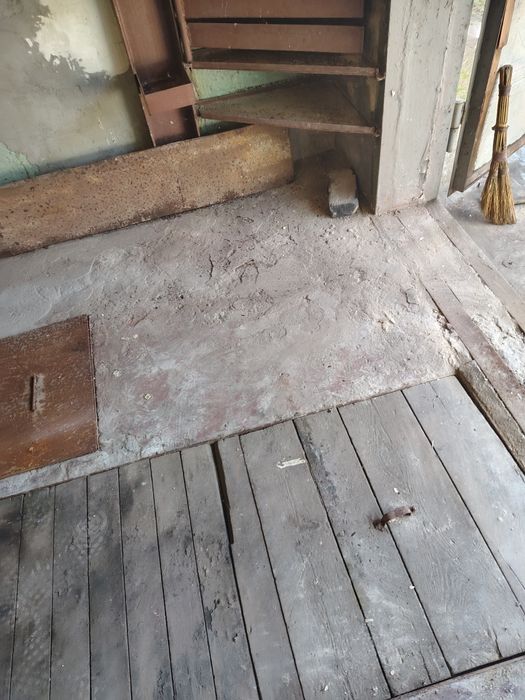 Продам гараж в яме недорого