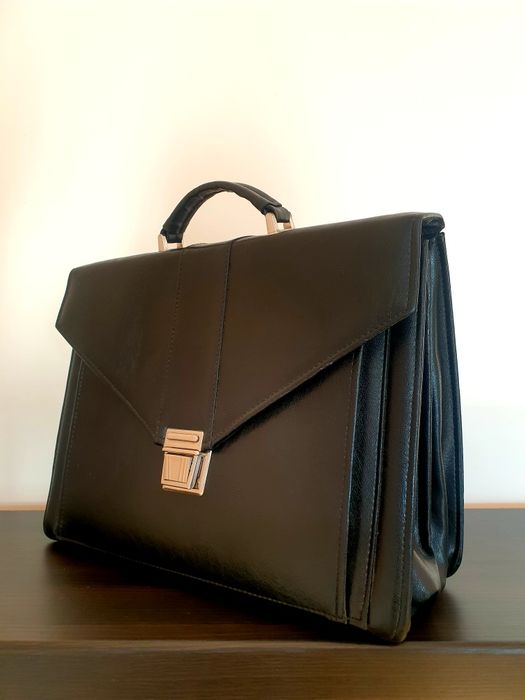 Teczka, aktówka skórzana z uchwytem do dłoni-unisex