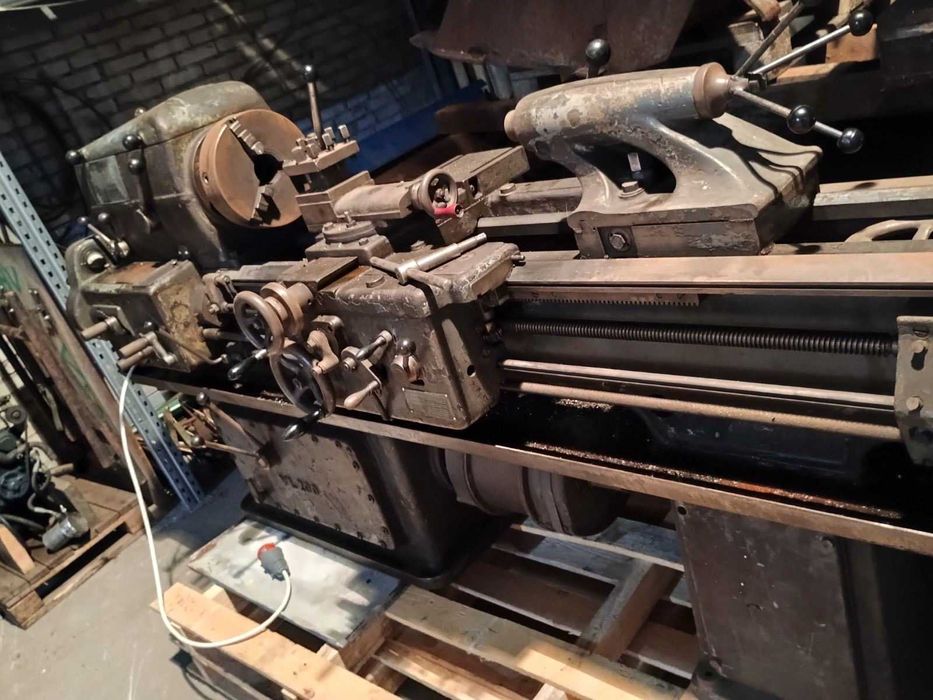 tokarka, tokarka do metalu, tokarka uniwersalna
