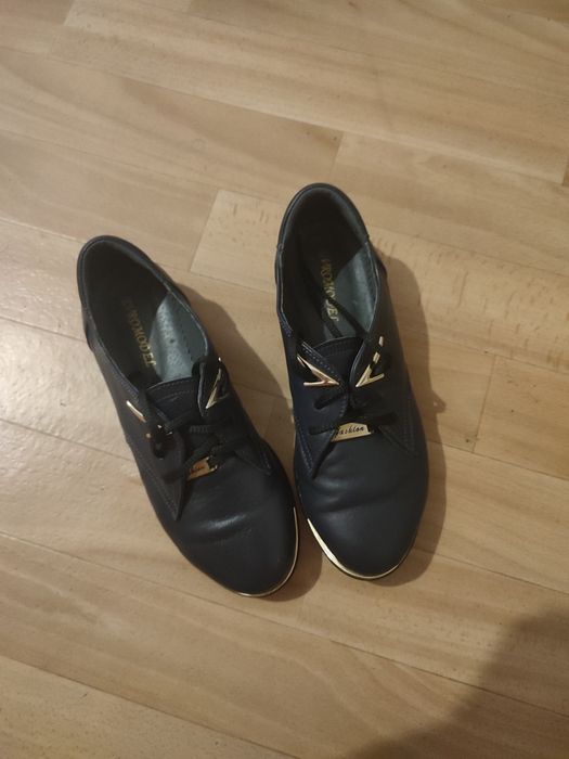 Продам туфли натуральная кожа женская весна -осень р 36