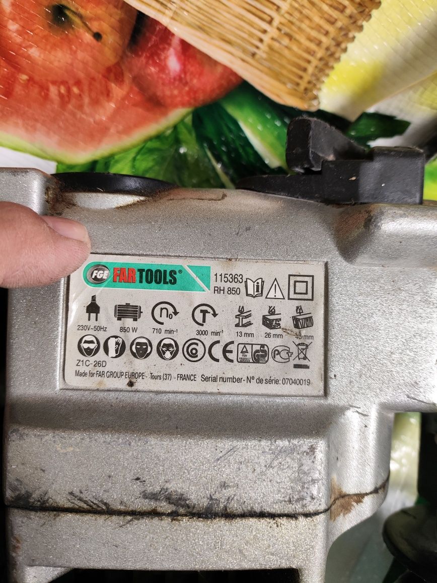Máquina de furar