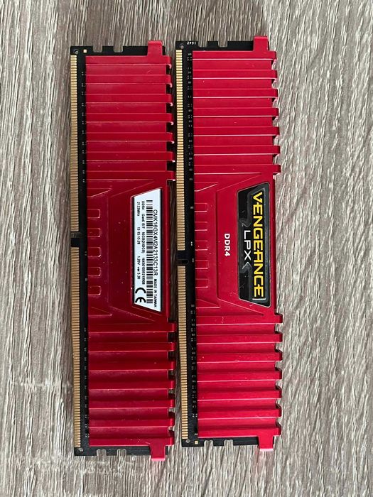 Corsair VENGEANCE LPX 16GB (2 x 8GB) ddr4 2133MHz C13