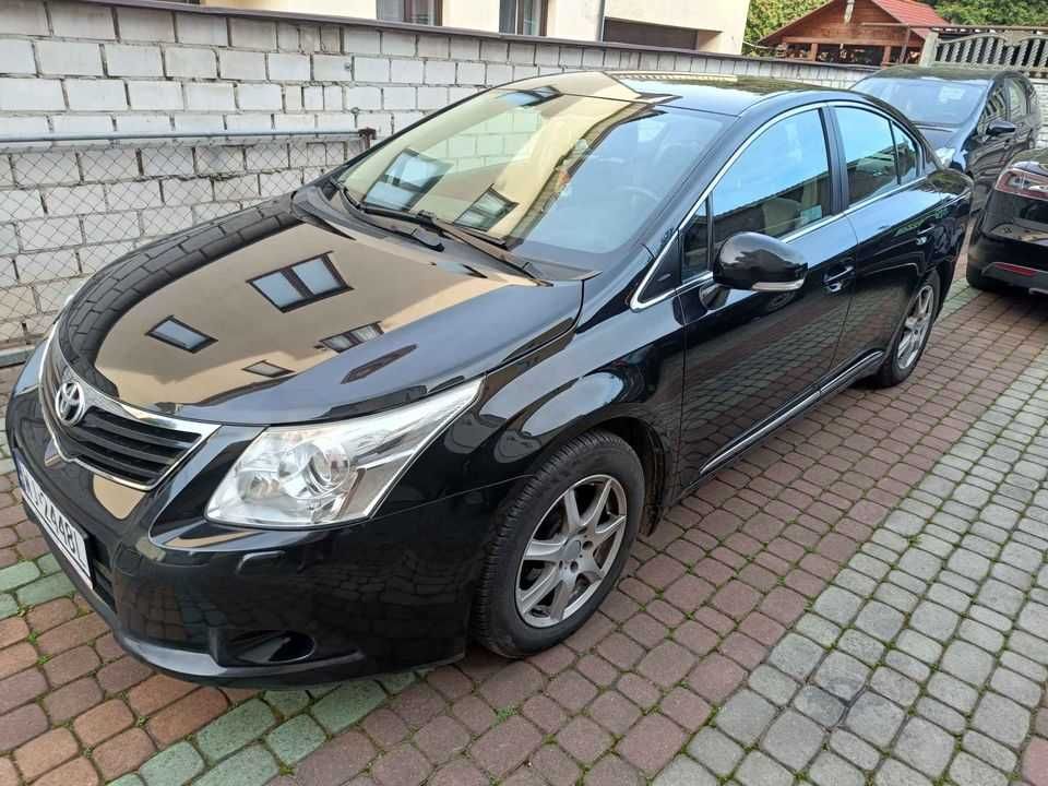 Toyota Avensis 1.8 benzyna + gaz  2011 automat