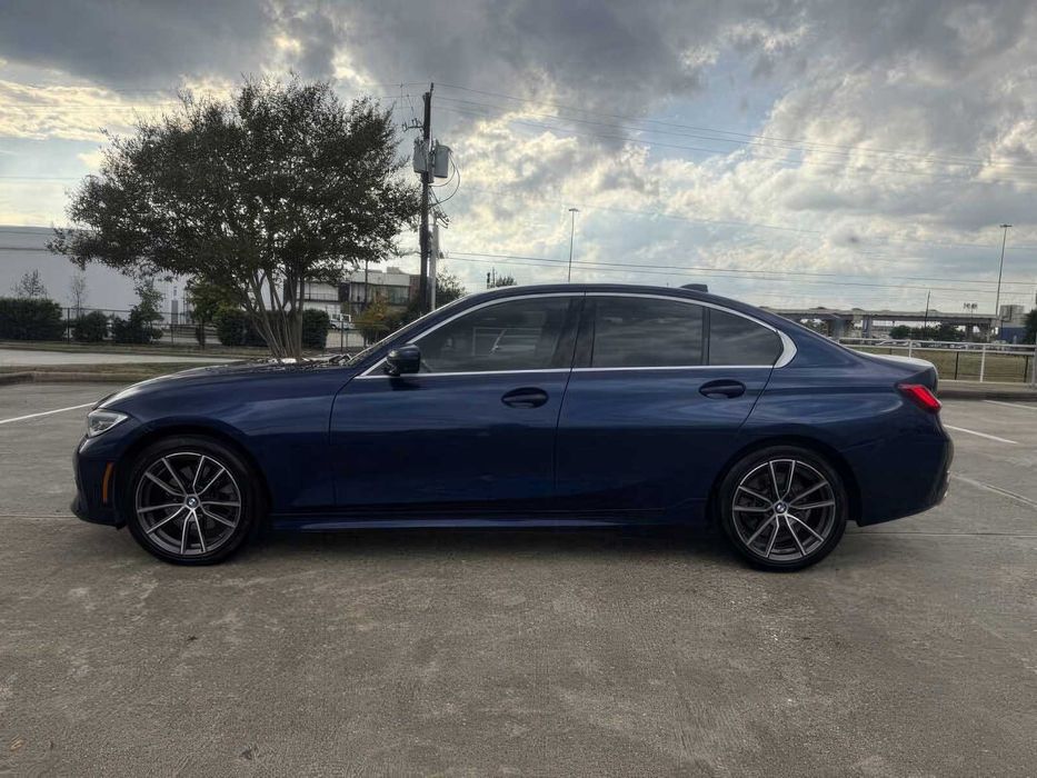 BMW 3 Series 330i      2020