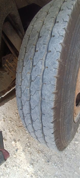 Toyota Dina bu30 ligeira para arranjar ou para peças