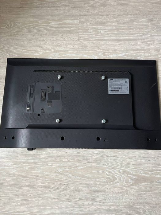 Телевізор SAMSUNG UE 32 J 4000 AK