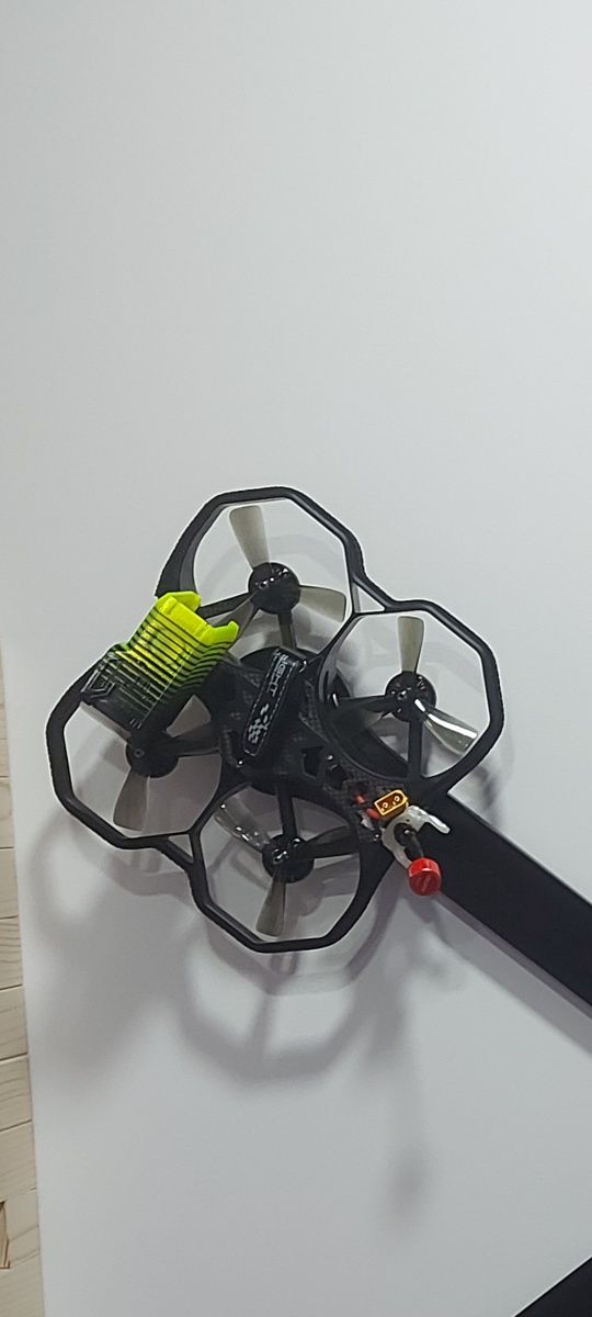 Material fpv dji