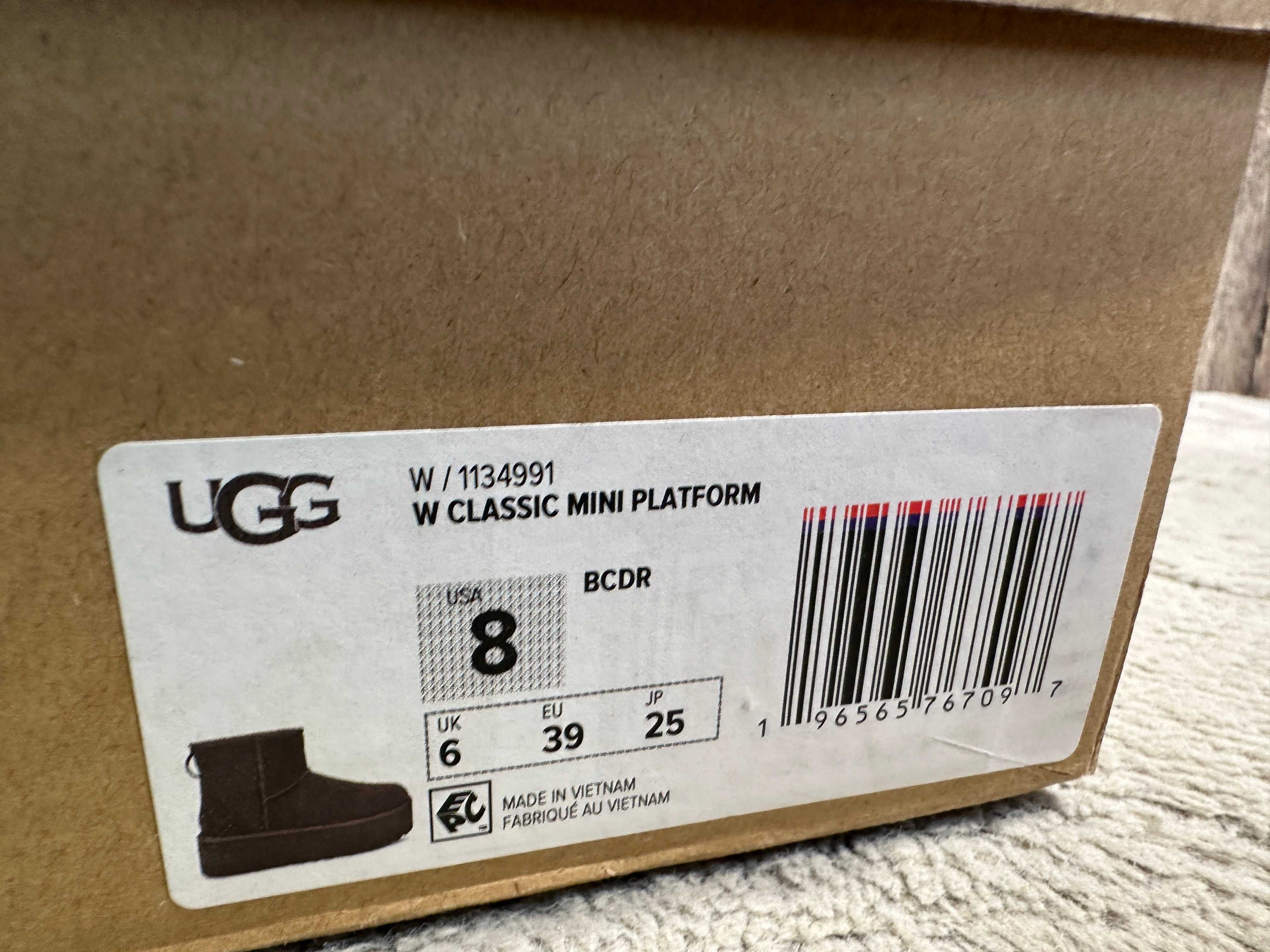 Buty damsie botki śniegowce UGG w classic mini platform 39