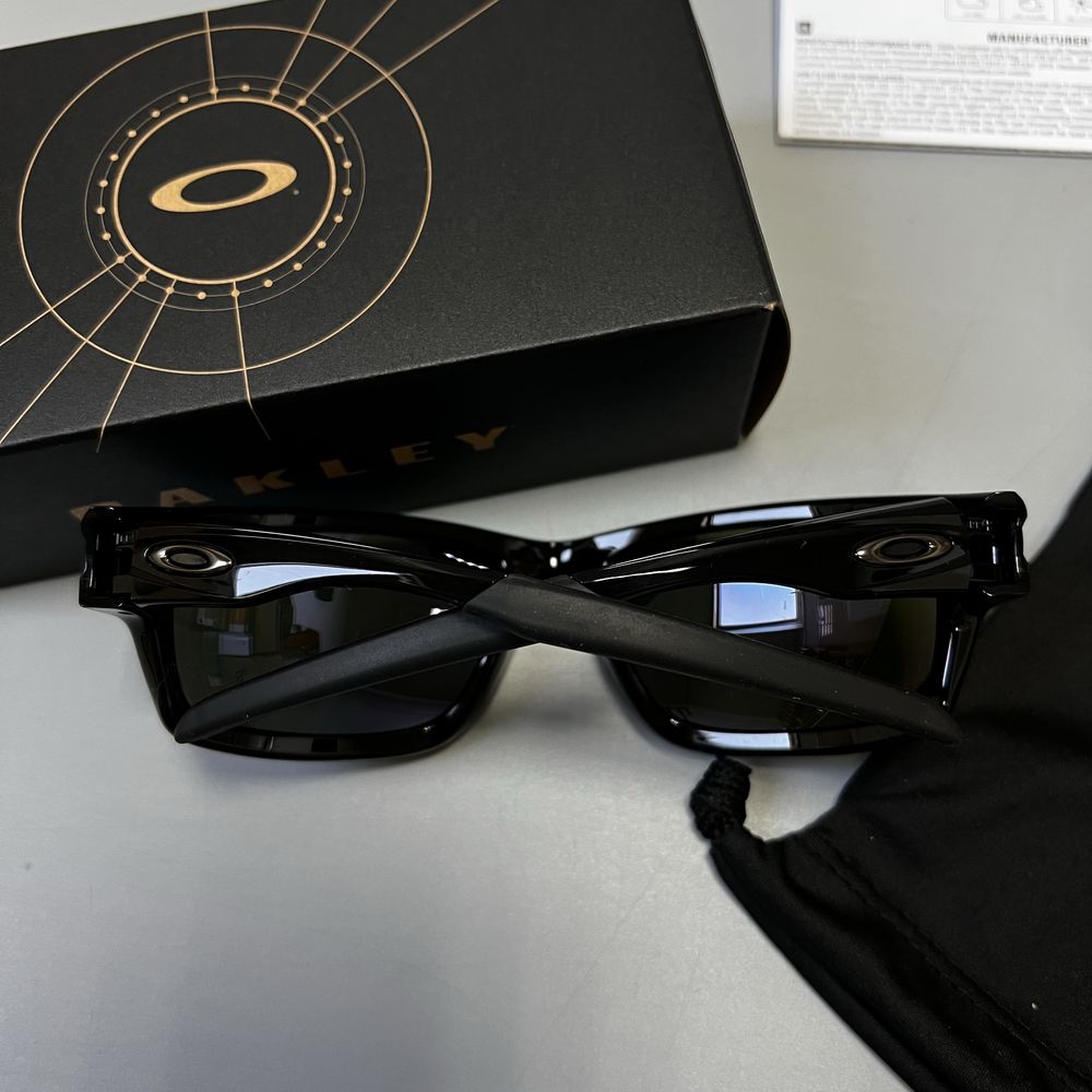 Oakley Canteen POLARIZED оригинал новые солнцезащитные очки (NEW)