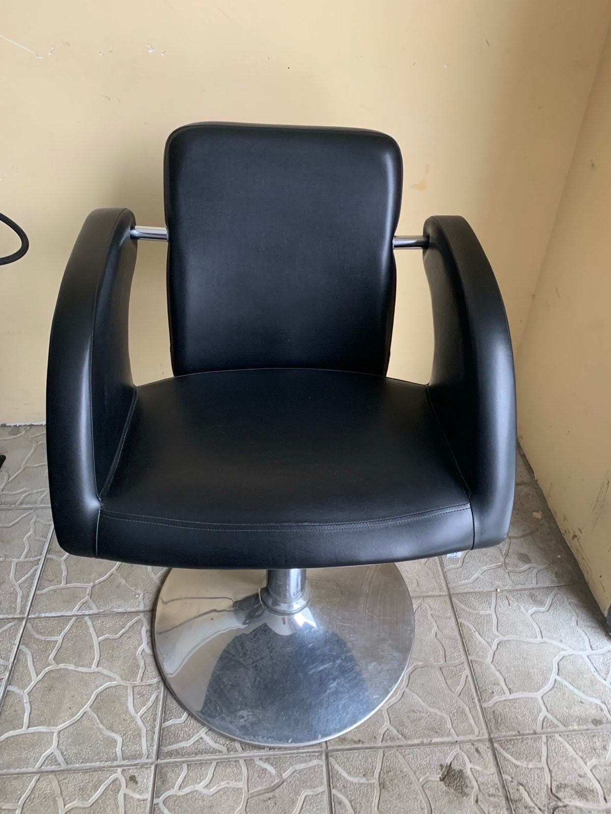 Продам мийку перукарську з кріслом для клієнта 16 000 грн